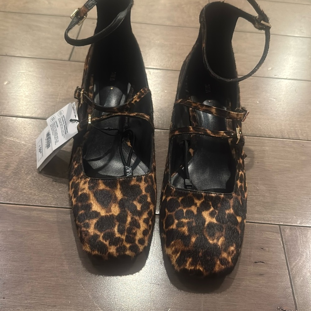 Leopard print shoes from Zara